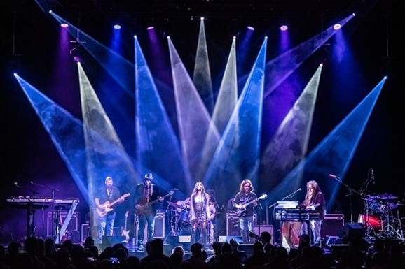 5/6/23 THE WELLMONT THEATER